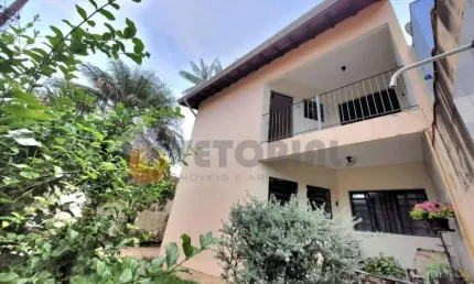 Sobrado com 5 quartos, 252m², à venda em Caraguatatuba, Jardim Califórnia