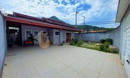 Casa com 3 quartos, 180m², à venda em Caraguatatuba, Cidade Jardim