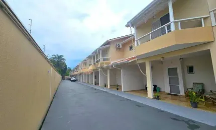 Sobrado com 2 quartos, 95m², à venda em Caraguatatuba, Praia das Palmeiras