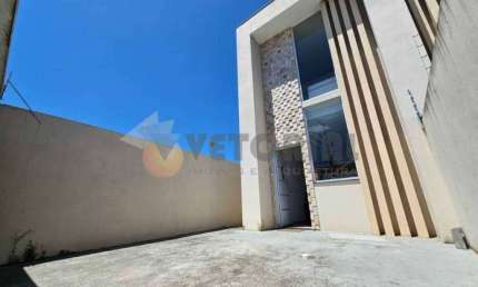 Sobrado à venda em Caraguatatuba, Balneário dos Golfinhos, com 2 quartos, 73m²