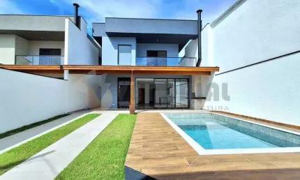 Sobrado à venda em Caraguatatuba, Balneário Copacabana, com 4 quartos, 172m²