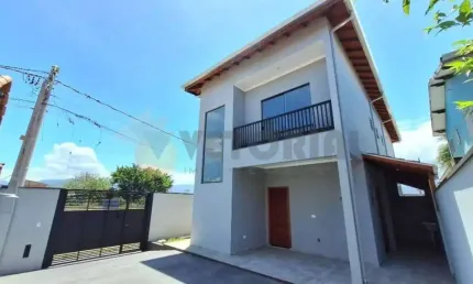 Sobrado à venda em caraguatatuba, balneário dos golfinhos, com 2 quartos, 93m²