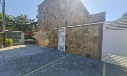 Kitnet à venda em Caraguatatuba, Massaguaçu, com 1 quarto, 30m²