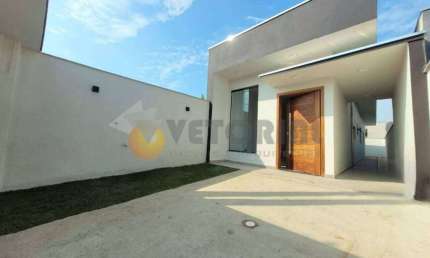 Casa à venda em Caraguatatuba, Balneário dos Golfinhos, com 2 quartos, 62m²