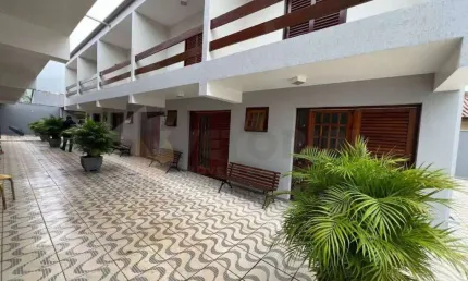 Sobrado à venda em ubatuba, maranduba, com 2 quartos, 59m²
