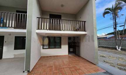 Sobrado em condomínio à venda em caraguatatuba, vila atlântica, com 2 quartos, 92m²