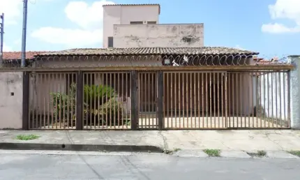 Excelente casa 4 quartos, 4 vagas, no Dona Clara!!!