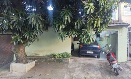 Casa para venda tem 120 metros quadrados com 2 quartos