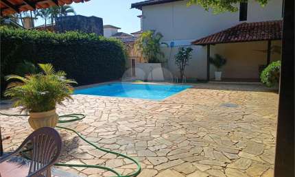 Condomínio com 2 quartos à venda em Manguinhos - RJ