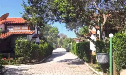 Condomínio com 4 quartos para locação em Bosque De Geribá - RJ