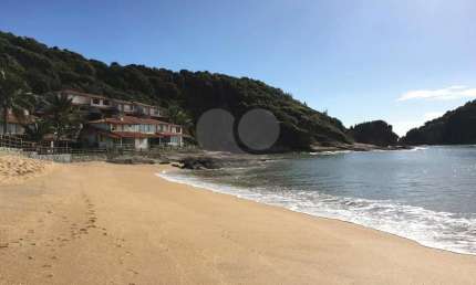 Terreno à venda na Praia Rasa, Armação dos Búzios 