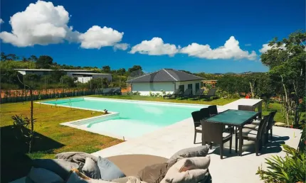 Condomínio com 10 quartos à venda ou para locação em Golfe - RJ