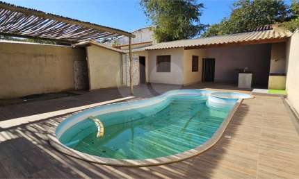 Casa com 4 quartos para alugar na Marina, Armação dos Búzios 