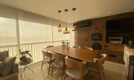 Excelente Apto com 162m2, 03 Suítes, Ampla Sala Living para 03 ambientes, em Conceito Aberto, Varanda Gourmet Integrada à Sala e Cozinha, Escritório, 03 Vagas de garagem.