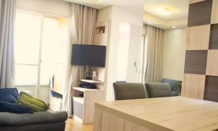 Apto lindo, aconchegante à venda, 49 m2 área útil, com 2 dormitórios, sala de visita, sala de jantar, varanda, cozinha, 1 banheiro, área de serviço,1 vaga de garagem.