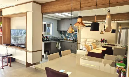 Lindíssimo apartamento à venda, localizado no bairro Tatuapé, São Paulo/SP, tem 107 metros quadrados de área útil, possui 03 dormitórios, sendo 01 suíte, andar alto, no estilo conceito aberto.