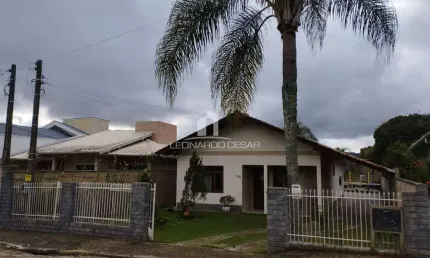 Casa com 3 quartos à venda na Estrada do Acre, 873, Laranjeiras, Rio do Sul