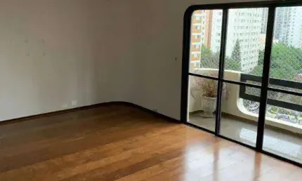 Apartamento em Moema pássaros com 170m de área útil, 3 vagas de garagem
