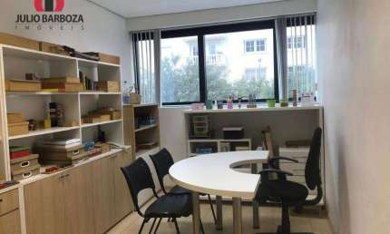 Sala comercial emMoema pássaros, 40m²,2 banheiros,1 vaga de garagem