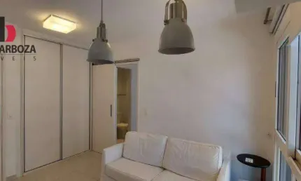 Apartamento totalmente reformado, com 1 vaga de garagem em Moema, 2 quadras do Metrô