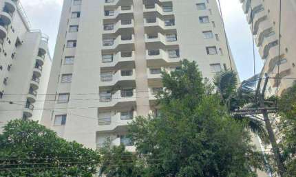 Moema fora de rota 3:dorm, um suíte ,100m2,2 vagas demarcadas, Piscina , churrasqueira ,etc, a poucas quadras do shopping e metrô SP.