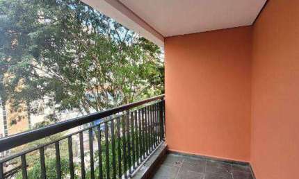 Apartamento em Moema, 110m², reformado, com 2 vagas de garagem, mais depósito