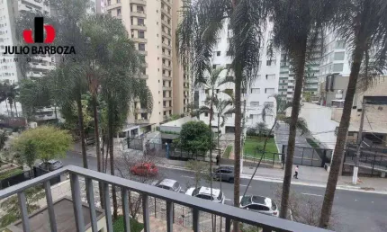 Apartamento modernizado em moema pássaros, fora de rota, 75m², 2 dormitórios, sacada, escritório, dispensa, e 1 vaga de garagem