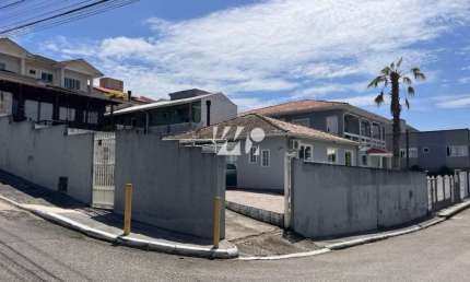 Casa com 3 quartos à venda na Rua Alberto Laureano Henrich, 1, Passa Vinte, Palhoça