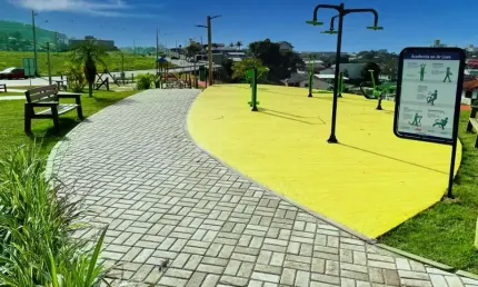 Terreno à venda na Rua Homero de Miranda Gomes, 1, Centro, Biguaçu
