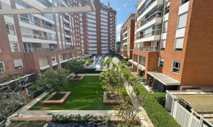 Apartamento com Piscina e 3 Quartos e Suíte na Pedra Branca