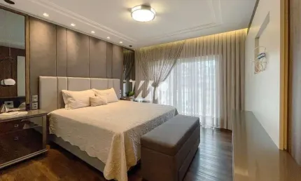 Casa com Piscina e 4 Quartos e Suítes na Pedra Branca