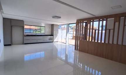 Casa com 4 quartos à venda na Rua Varese, 1, Pagani, Palhoça, 472 m2 por R$ 2.500.000