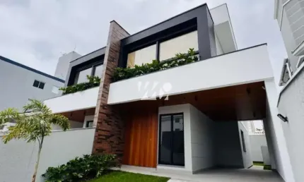Sobrado no bairro pagani 3 dormit. 1 suíte com 123m²