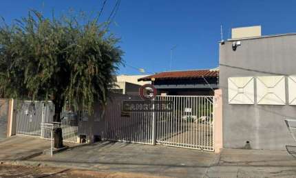 Casa com 3 quartos à venda na Rua Albino Scotton, 560, Jardim Burle Marx, Londrina