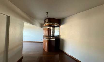 Apartamento com 4 quartos para alugar na Avenida Maringá, 1135, Vitória, Londrina
