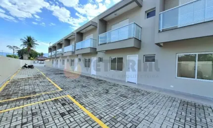 Sobrado com 2 dormitórios à venda, 84 m² por r$ 580.000,00 - jardim aruan - caraguatatuba/sp