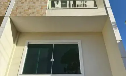 Sobrado de 3 suítes, área gourmet, aquecimento solar e 4 vagas - excelente local
