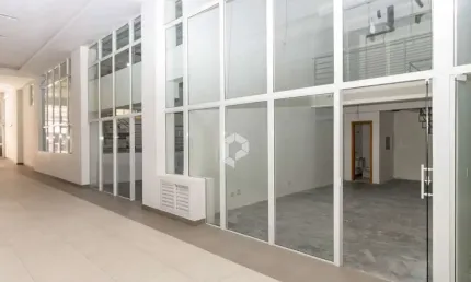 Ponto comercial para alugar na Rua Emiliano Perneta, 822, Centro, Curitiba