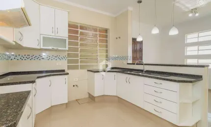Casa com 3 quartos para alugar na Rua Guaianazes, 1291, Vila Izabel, Curitiba