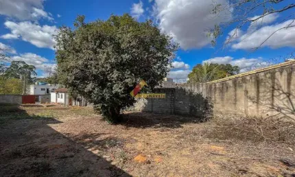 Terreno à venda no Bom Pastor, Divinópolis 