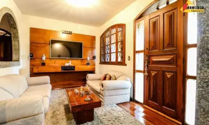 Casa à venda, 4 quartos, 1 suíte, 2 vagas, Porto Velho - Divinópolis/MG