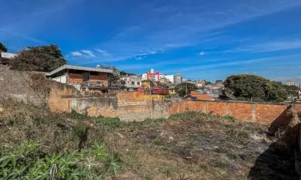 Terreno à venda no Niterói, Divinópolis 