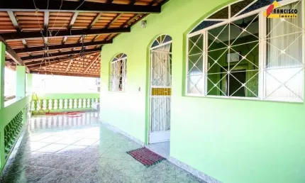 Casa à venda, 3 quartos, 1 vaga, Belvedere - Divinópolis/MG