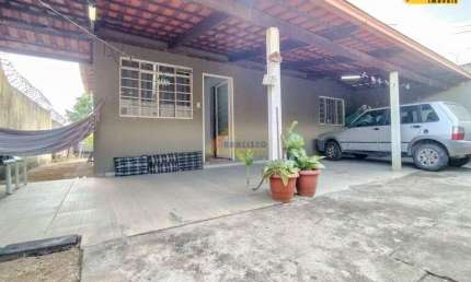Casa à venda, 2 quartos, 3 vagas, Vila das Roseiras - Divinópolis/MG