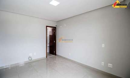 Apartamento Cobertura à venda, 3 quartos, 1 suíte, 2 vagas, Orion - Divinópolis/MG