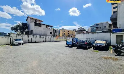 Terreno à venda no Centro, Divinópolis 
