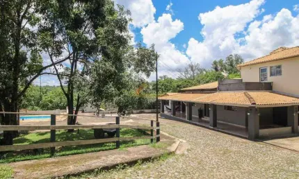 Chácara à venda, 4 quartos, 1 suíte, 10 vagas, Gafanhoto - Divinópolis/MG