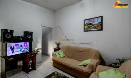Casa à venda, 3 quartos, Nossa Senhora das Graças - Divinópolis/MG