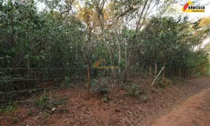 Terreno à venda no Jardinópolis, Divinópolis 