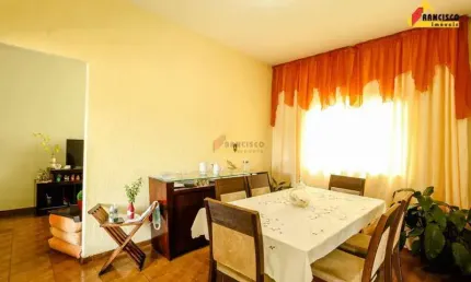 Casa à venda, 3 quartos, 1 suíte, 2 vagas, Halin Souki - Divinópolis/MG
